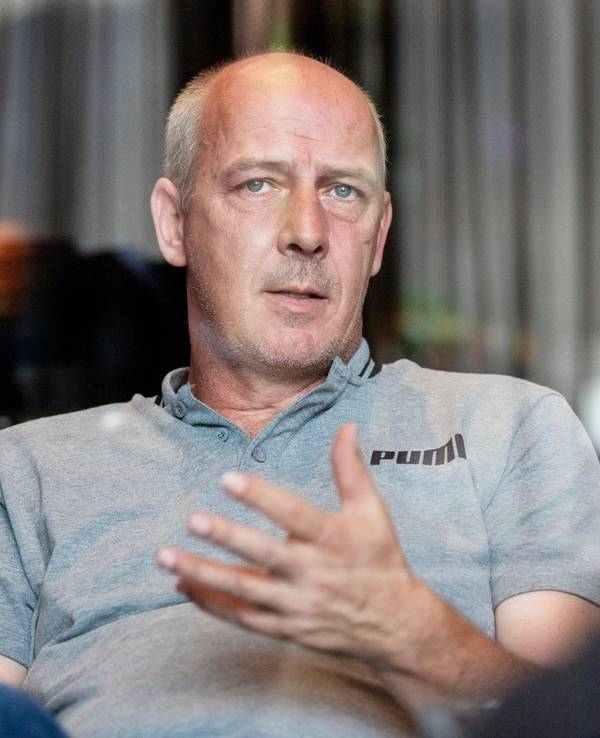 Mario Basler, ehemaliger Fußballprofi, nimmt an einem Interviewtermin mit der Deutschen Presse-Agentur teil.