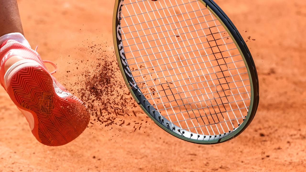 Das Symbolbild ist bei einer WTA-Tour im Juli 2022 aufgenommen und zeigt einen Tennis-Schläger.