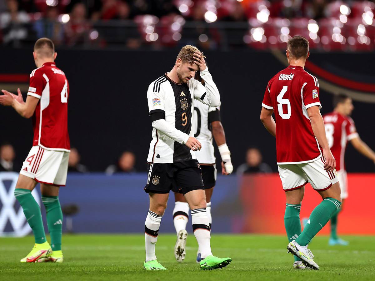 Timo Werner rauft sich die Haare.