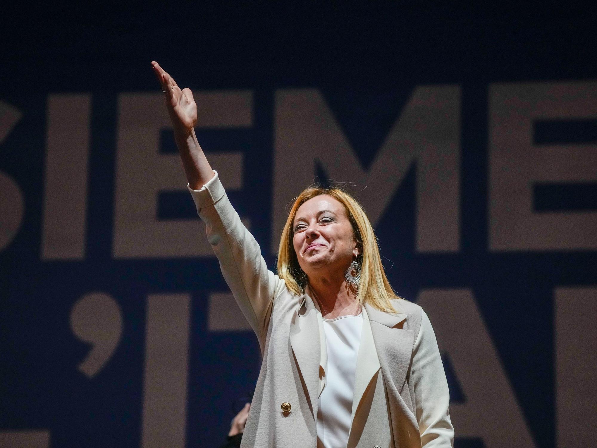 Giorgia Meloni, Vorsitzende der rechtsextremen Partei Fratelli d'Italia, während der Abschlusskundgebung des Mitte-Rechts-Blocks am 22. September 2022.