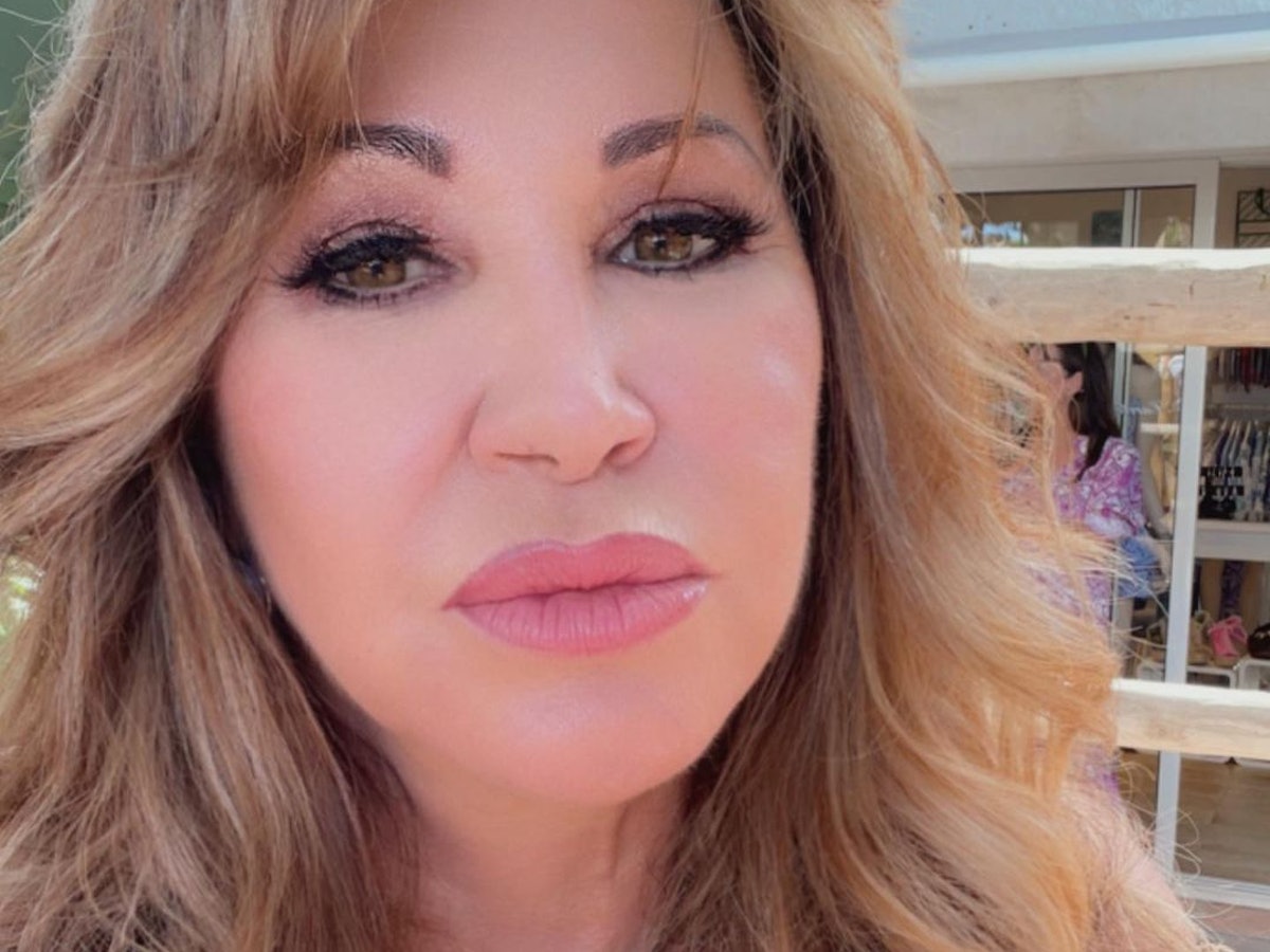 Carmen Geiss, hier auf einem Instagram-Selfie vom Juli 2022, posiert auf ihrem Instagram-Account im Dirndl.