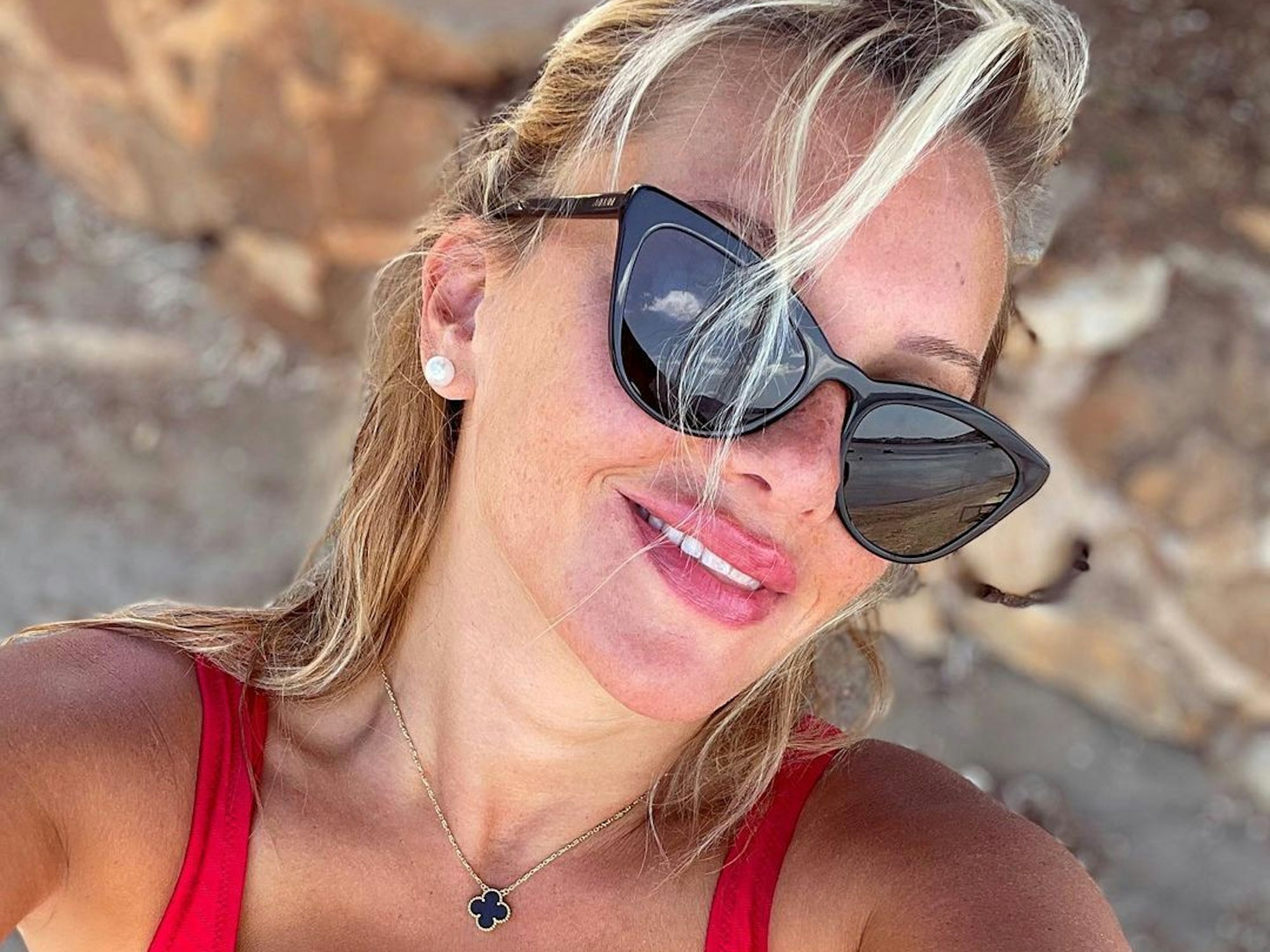Evelyn Burdecki, hier auf einem Instagram-Selfie vom Juni 2021, verzaubert ihre Fans auf Instagram.