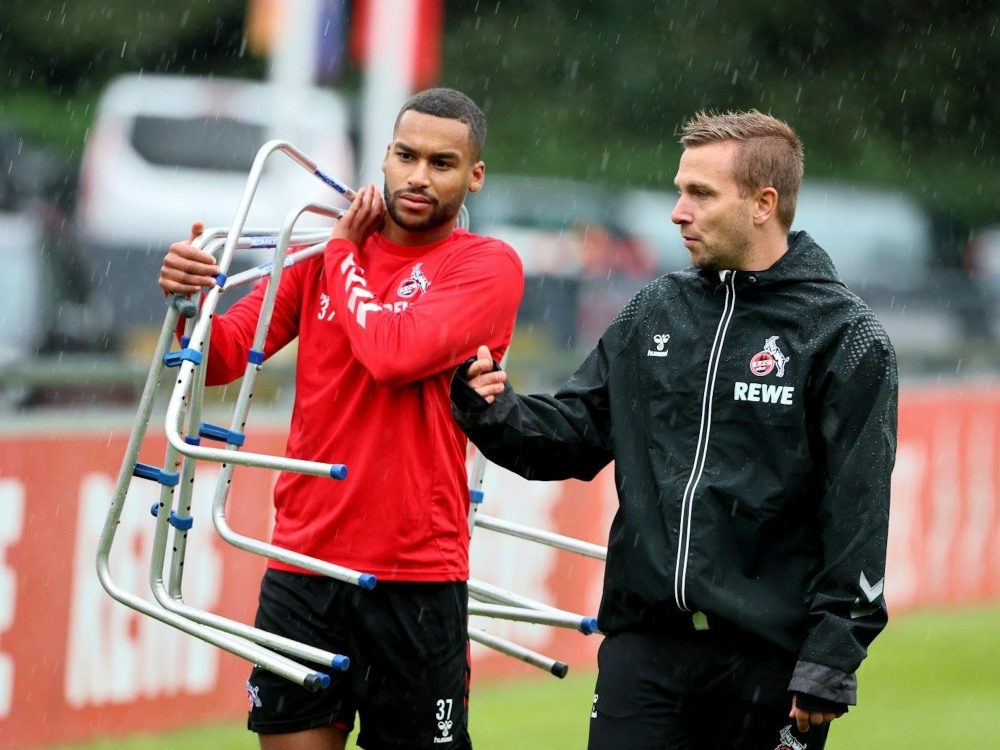 Linton Maina im Gespräch mit Lars Fuchs.