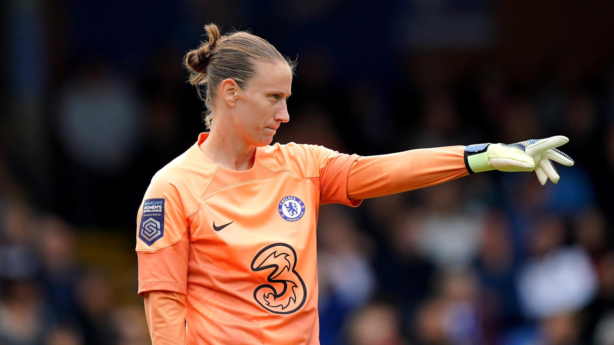 Deutschlands Nationaltorhüterin Ann-Katrin Berger ist nach ihrer erneuten Krebsdiagnose mit starken Paraden und einem Sieg auf den Fußballplatz zurückgekehrt.