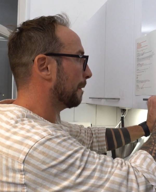 Dan gerät bei „Das perfekte Dinner“ in immer größere Zeitnot.