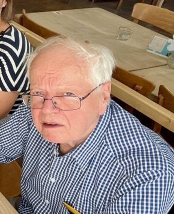 Eckhardt S. gilt als vermisst, hier schaut er in die Kamera