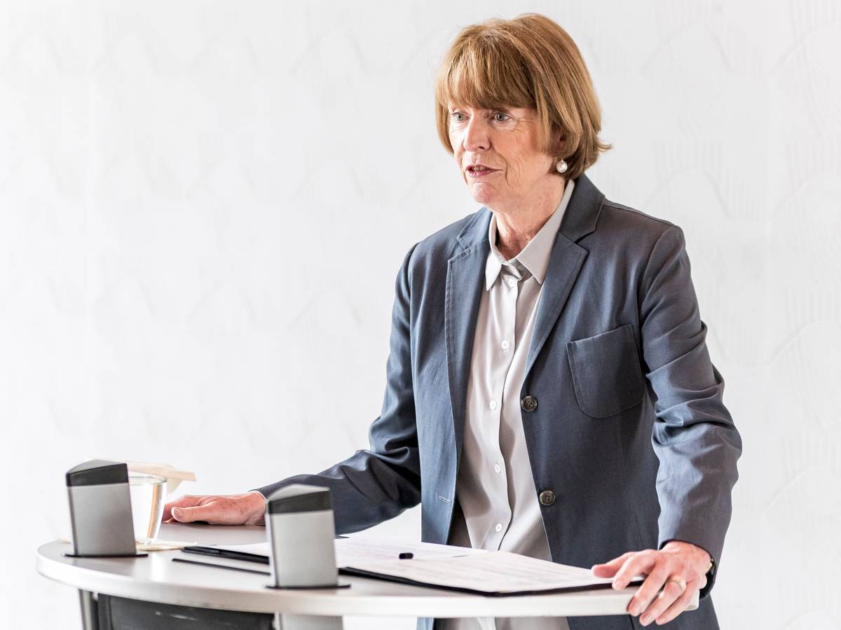 Kölns Oberbürgermeisterin Henriette Reker spricht am 3. Juni 2022 im Muschelsaal des Historischen Rathauses zu Köln. Die 65-Jährige hat sich für ein schnelles Ende der Gasumlage ausgesprochen.