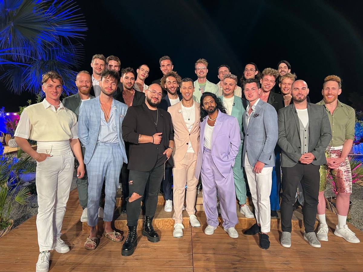 Die Kandidaten der Staffel: Hinten v.l.: Alexander, Sebastian, Marcel, Nico, Alex, Tim, Philip, Dennis O.; mitte v.l.: Manuel K., Dennis S., Alessandro, Joel, Sam, Niko; unten v.l.: Leon, Philippe, Jonny, Prince Fabian, Srira, Marcus, Thomas und Manuel B.