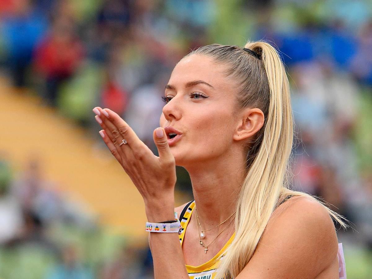 Alica Schmidt wirft eine Kusshand bei der Leichtathletik-EM in München