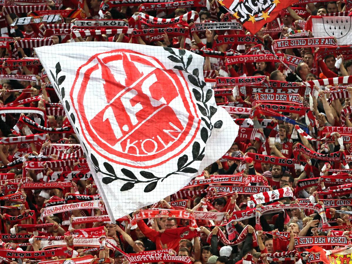 Die Fans des 1. FC Köln beim Conference-League-Heimspiel gegen Slovacko.