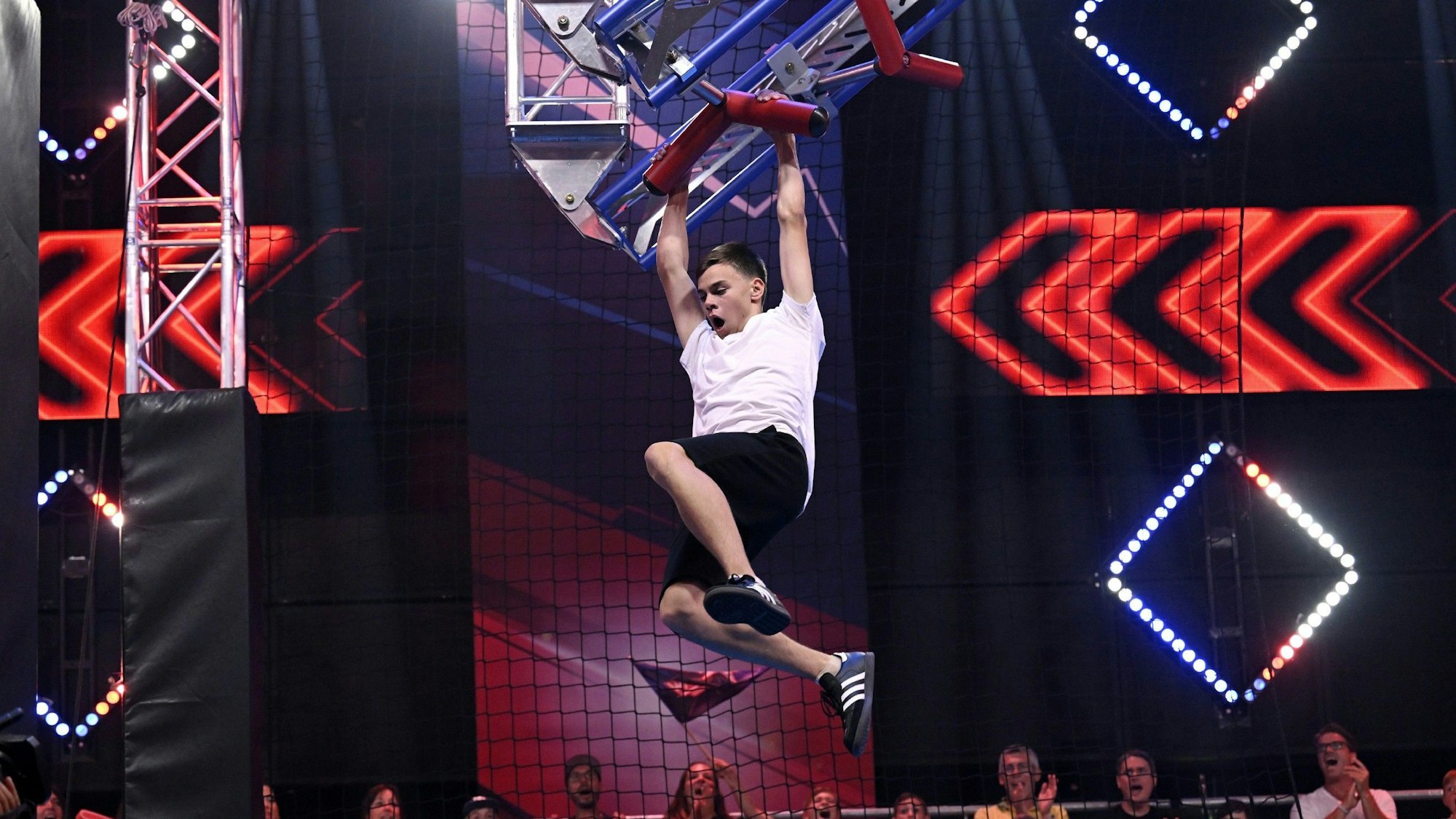 Friedrich Krebs im Parcours bei „Ninja Warrior Germany“.