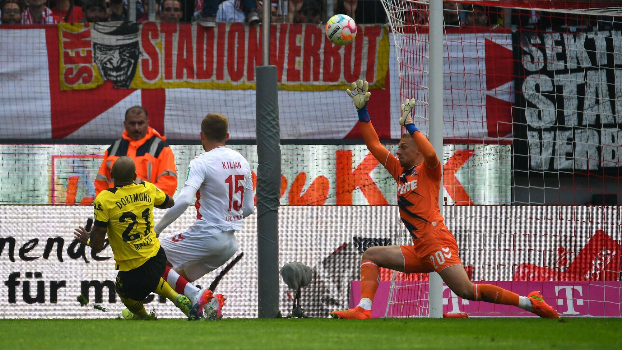 FC-Keeper Marvin Schwäbe parierte am Samstag (1. Oktober 2022) gegen Borussia Dortmund mehrfach glänzend.