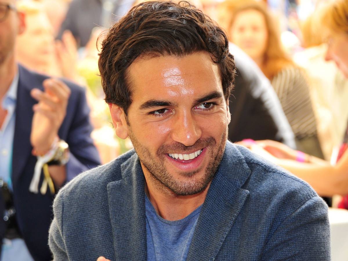 Schauspieler Elyas M`Barek lacht am 29.06.2017 beim Empfang des FilmFernsehFonds Bayern (FFFBayern) auf der Praterinsel in München.