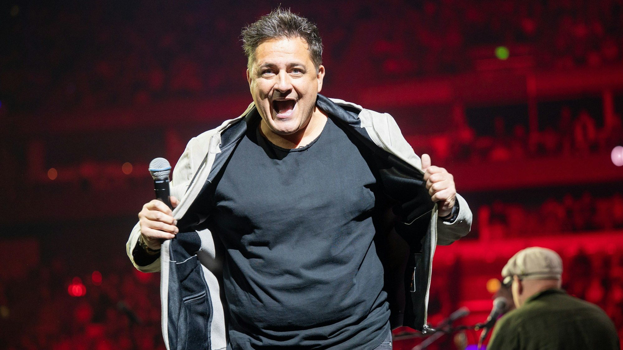 Micky Nauber bei Kölle singt in der Lanxessarena.