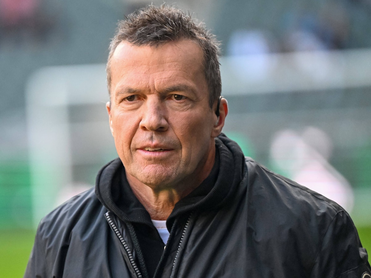 Lothar Matthäus auf dem Weg zum Expertentisch.