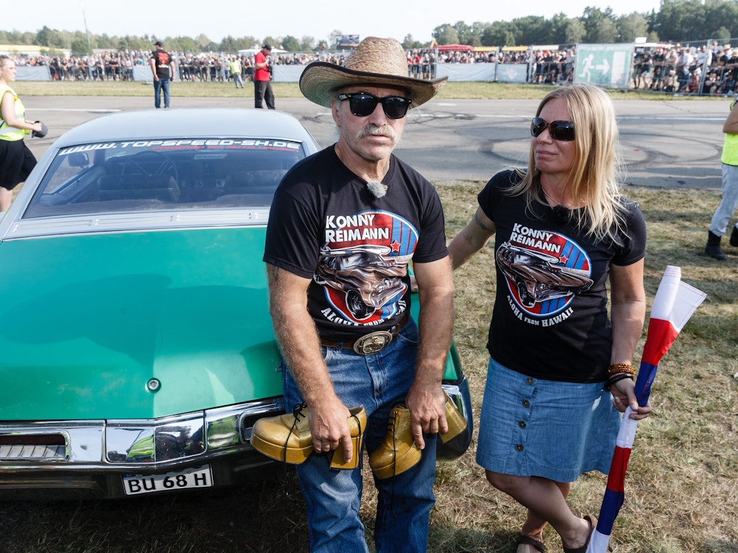 Manuela Reimann, neben ihrem Mann Konny am 31. August 2019 beim „Werner“-Festival auf dem Flugplatz Hartenholm in Schleswig-Holstein.