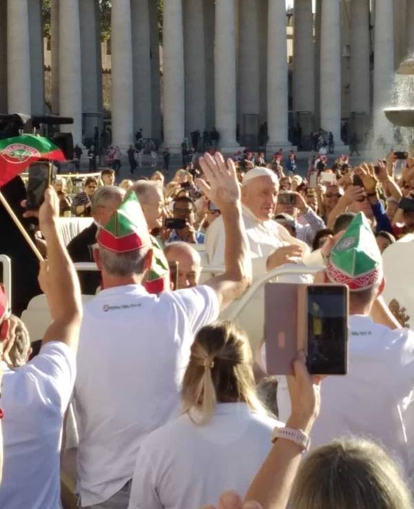 Papst Franziskus bei der Audienz in Rom auf dem Petersplatz.