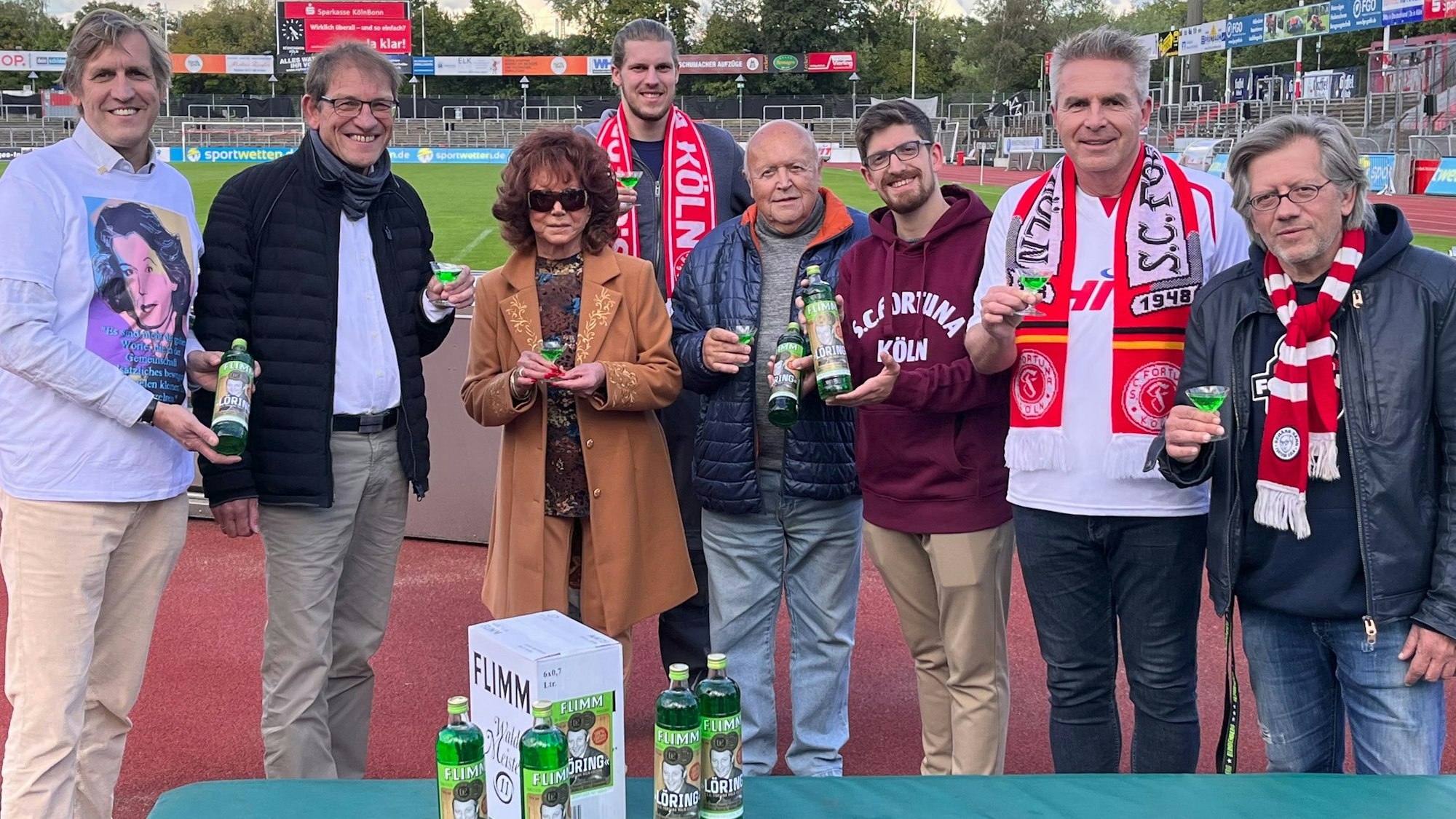 Präsentation des Schnaps Löring im Südstadion Köln.