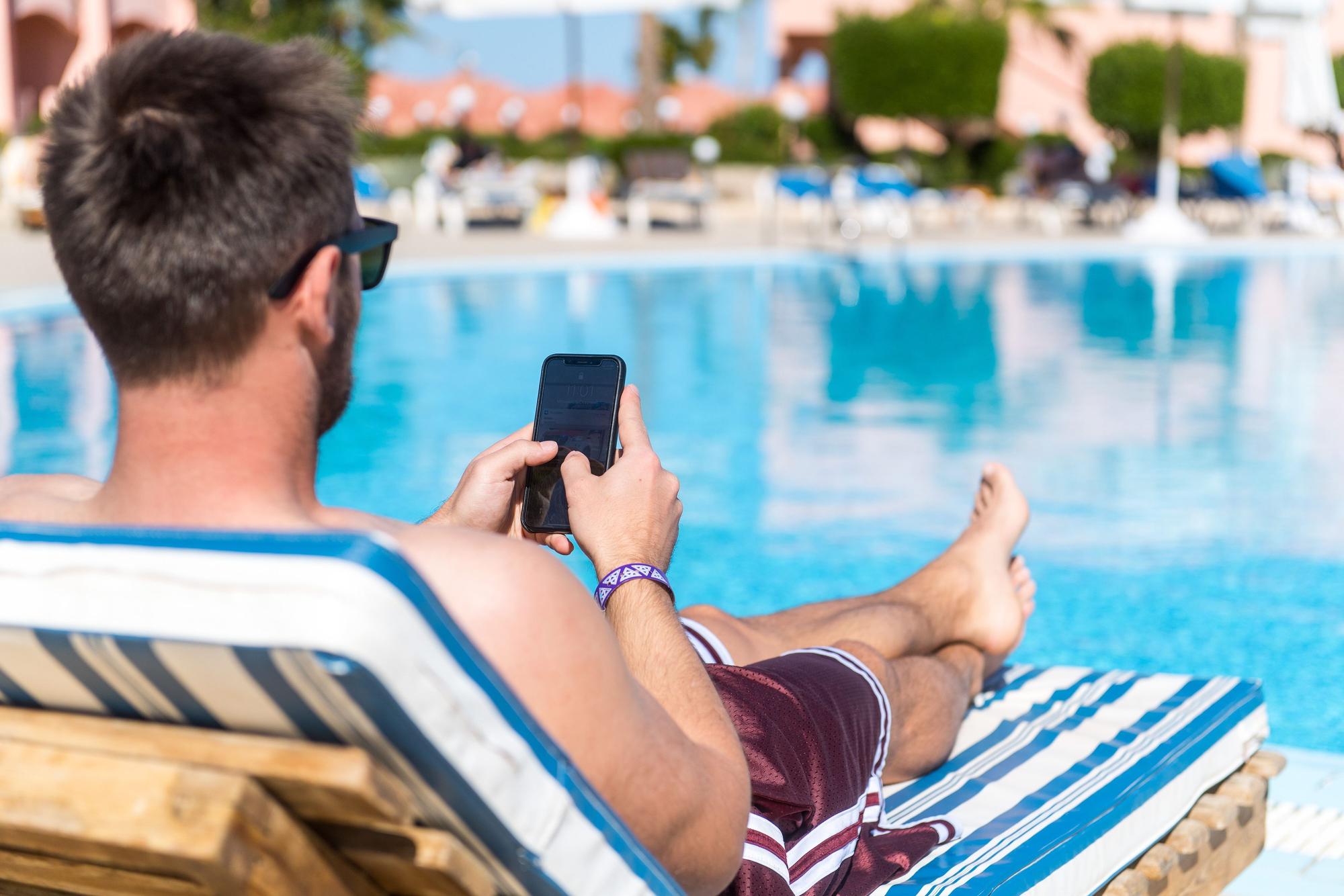 Im Urlaub ständig das Smartphone zücken ist eher keine gute Idee