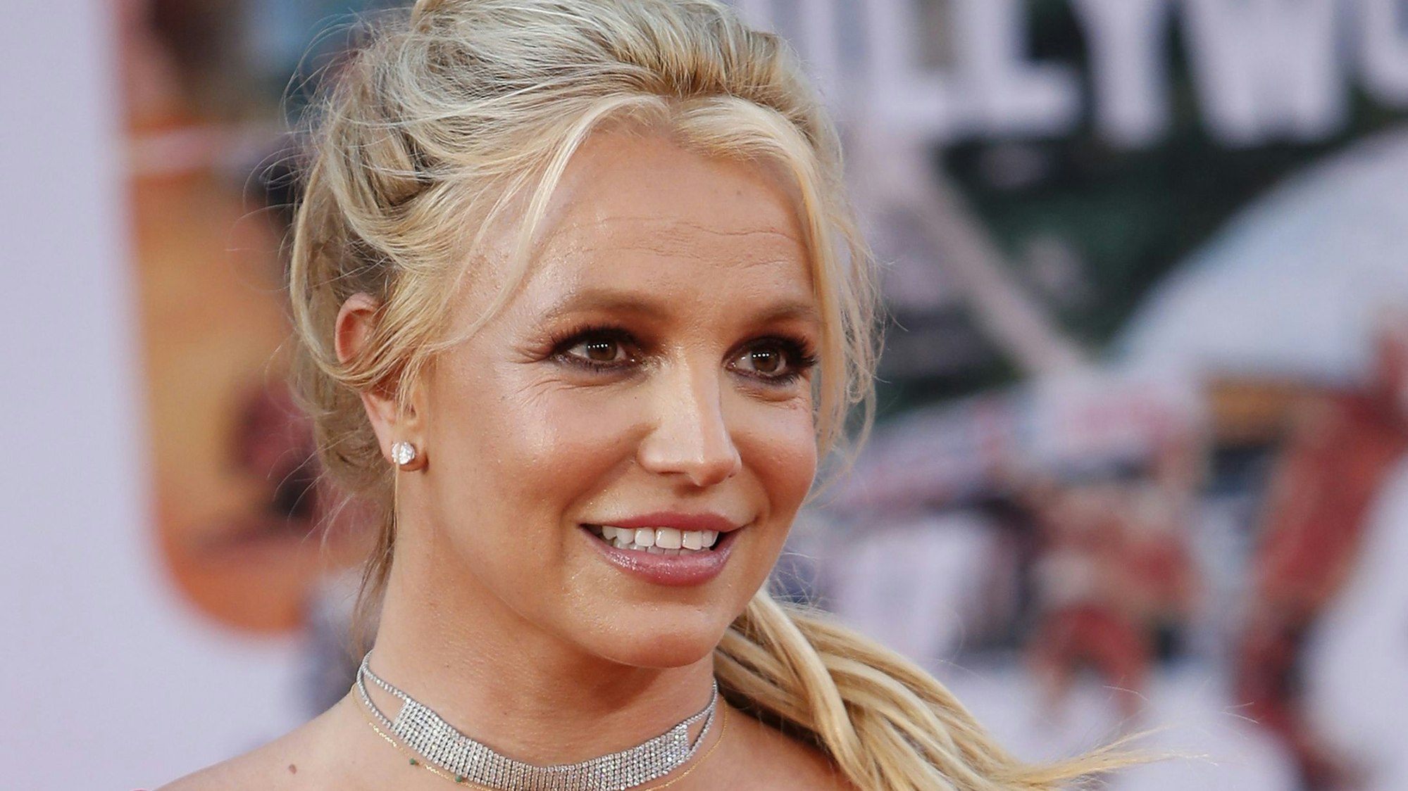 Britney Spears posiert für die Kamera.