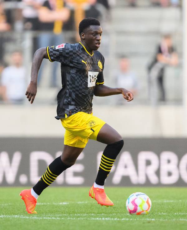 Abdoulaye Kamara im Testspiel SG Dynamo Dresden gegen Borussia Dortmund im Rudolf-Harbig-Stadion.