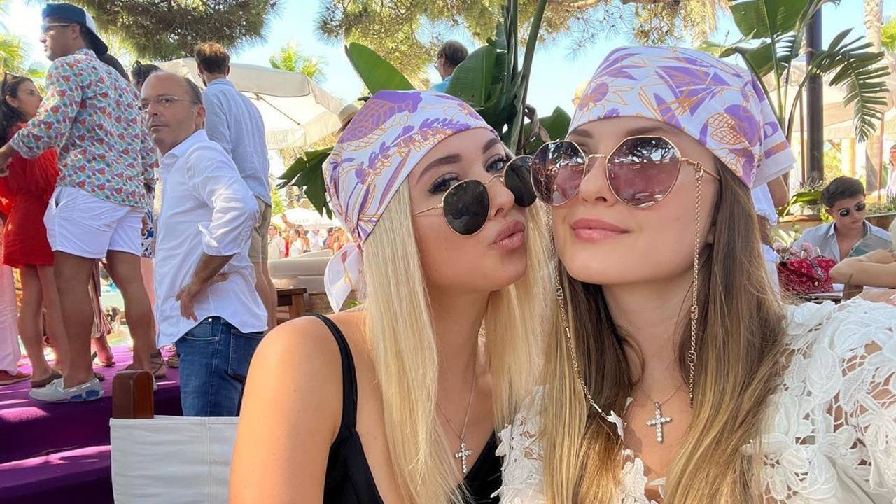 Davina und Shania Geiss auf einem Instagram-Selfie vom Juli 2022.