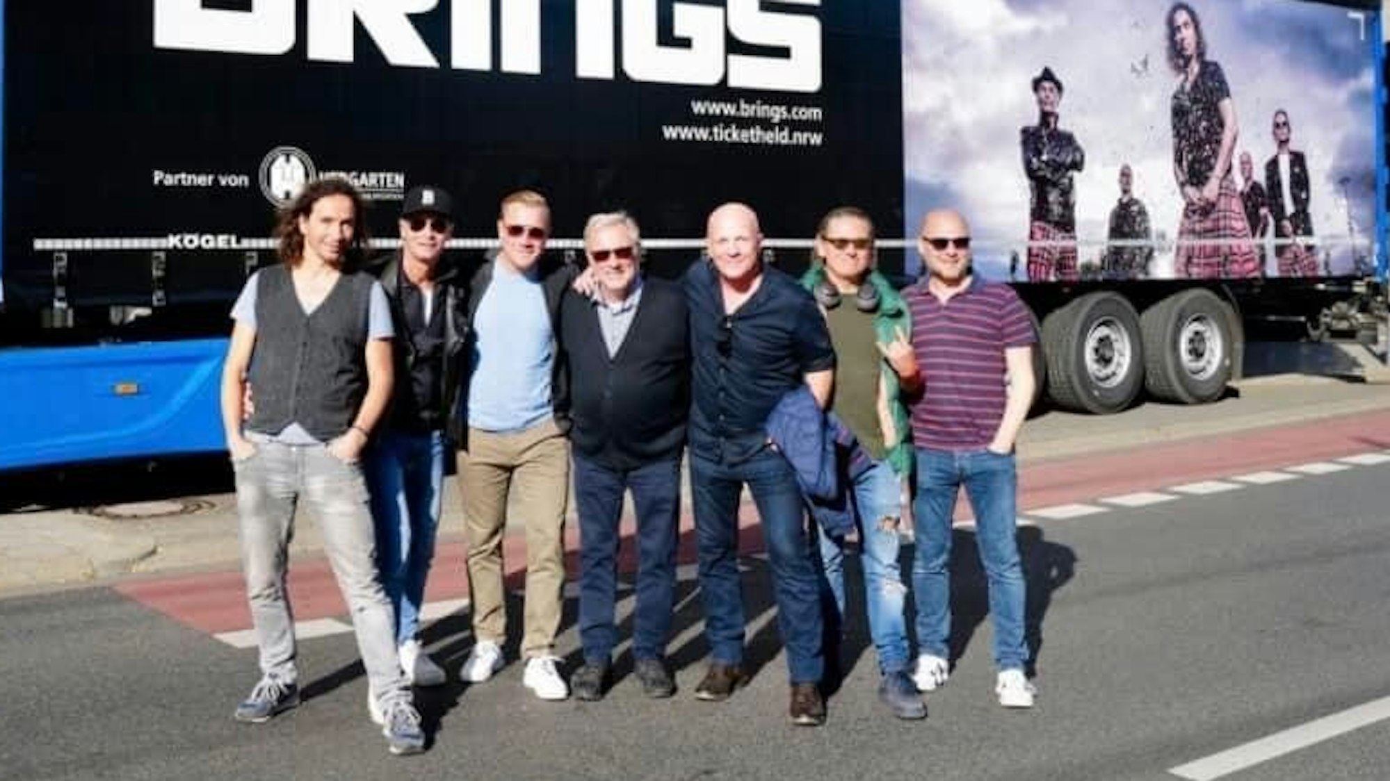 Mit dem Brings-Logo fahren ab sofort 50 Trucks durch Deutschland.