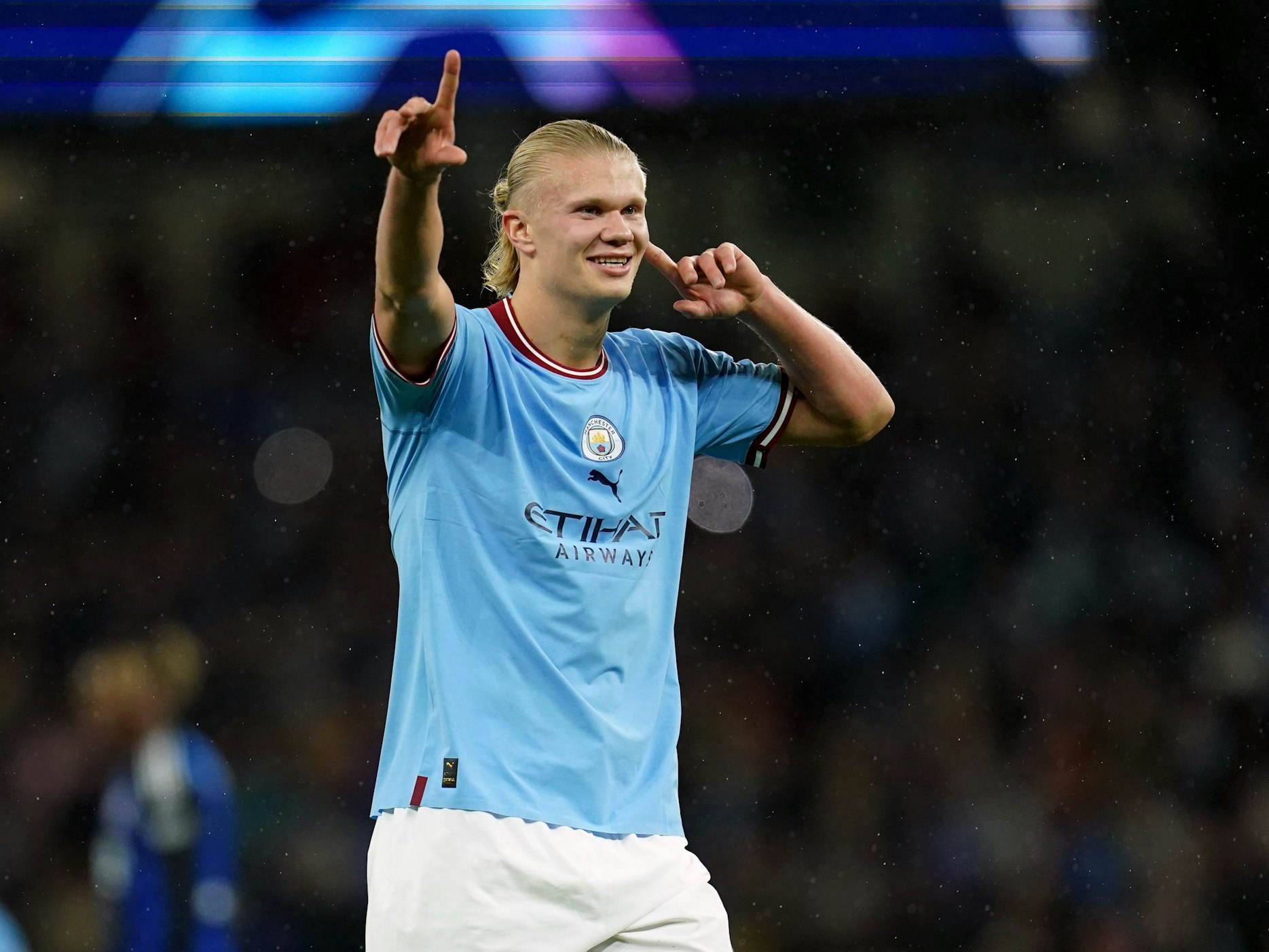 Erling Haaland von Manchester City jubelt über sein Tor zum 2:0.
