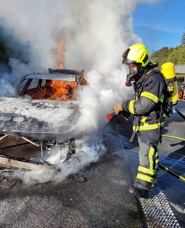Einsatz für die Freiwillige Feuerwehr Sankt Augustin am Freitagnachmittag (7. Oktober 2022) auf der A3 Richtung Frankfurt.