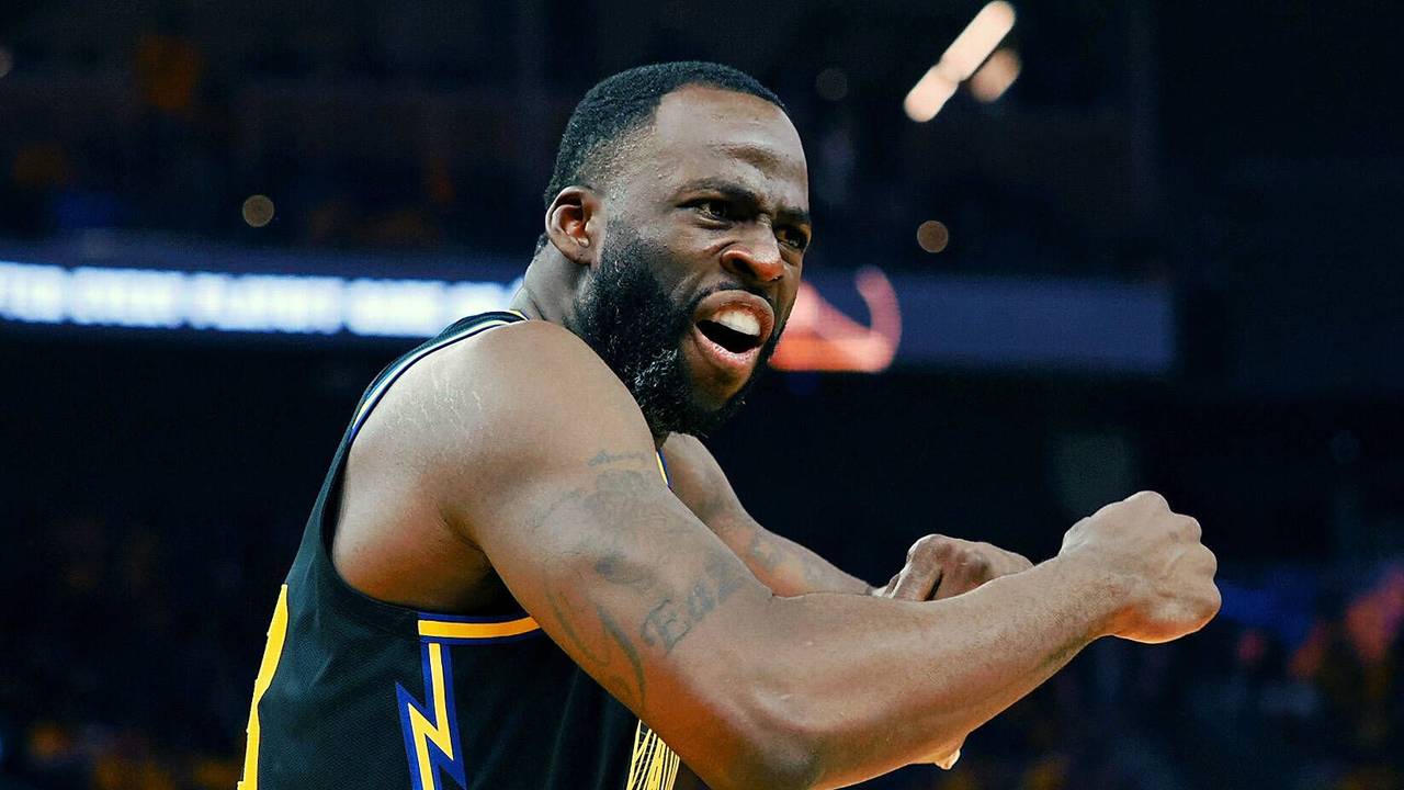 Warriors-Star Draymond Green in kämpferischer Haltung.