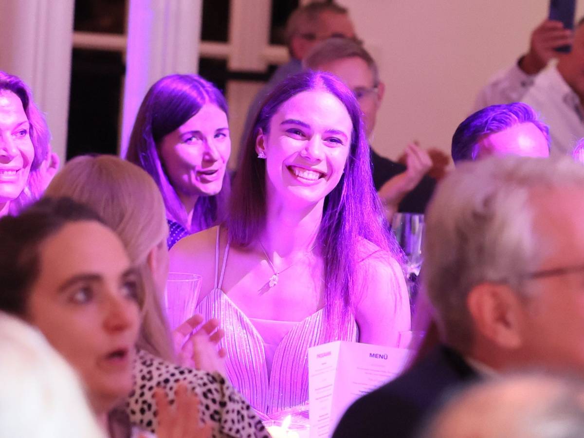 Kölsche Sportnacht 2022 in der Flora Köln, Nachwuchssportlerin des Jahres, Steffi von Berge,