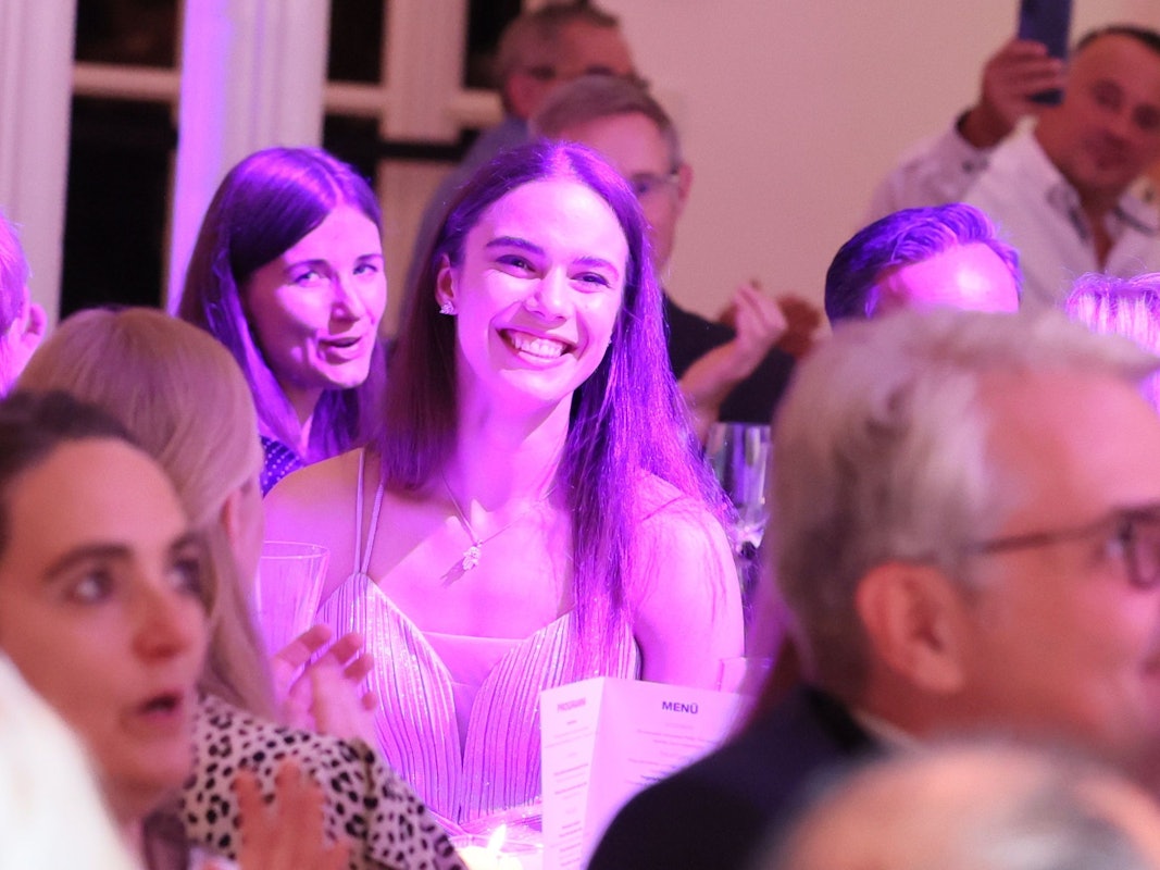 Kölsche Sportnacht 2022 in der Flora Köln, Nachwuchssportlerin des Jahres, Steffi von Berge,