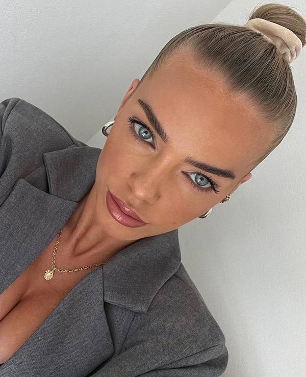 Pietro Lombardis Verlobte Laura Maria (hier auf einem Instagram-Selfie vom Juli 2022) erwischte Pietro in einem unbeobachteten Moment.