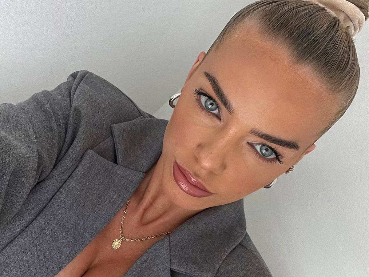 Pietro Lombardis Freundin Laura Maria Rypa, hier auf einem Instagram-Selfie vom Juli 2022, begeistert ihre Fans mit einem Babybauch-Update auf Instagram.