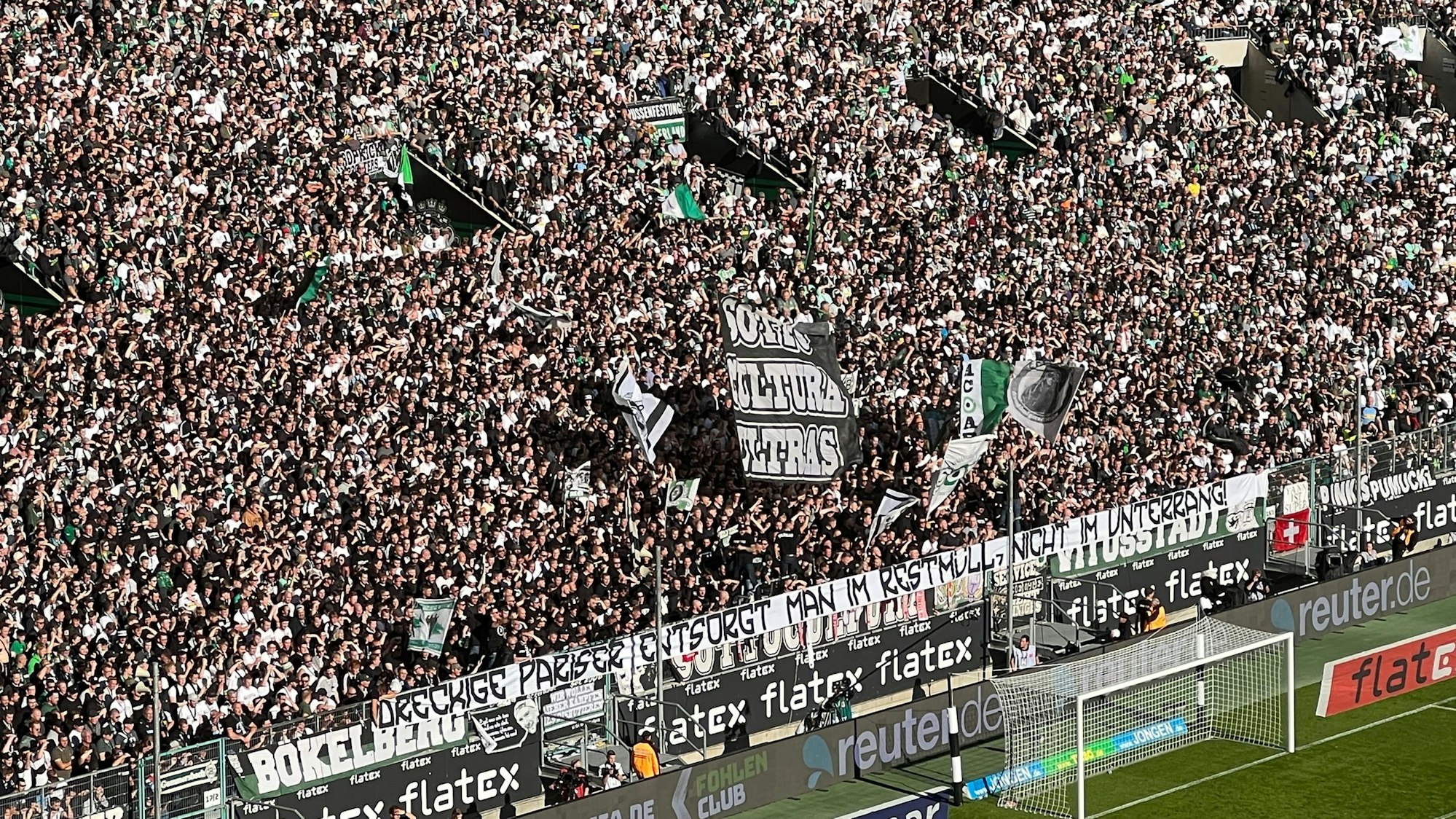 Dieses Banner präsentierten die Ultras von Borussia Mönchengladbach am Sonntag (9. Oktober 2022) beim Spiel gegen den 1. FC Köln.