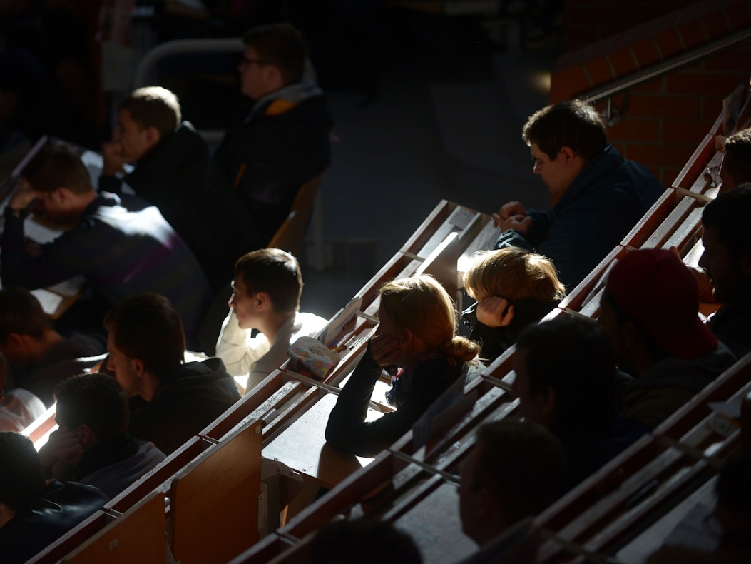 Eine sexistische Aktion von männlichen Studenten in Spanien hat für Empörung gesorgt. Die Aufnahme eines Hörsaals in Kassel von Oktober 2012 dient hier als Symbolfoto.
