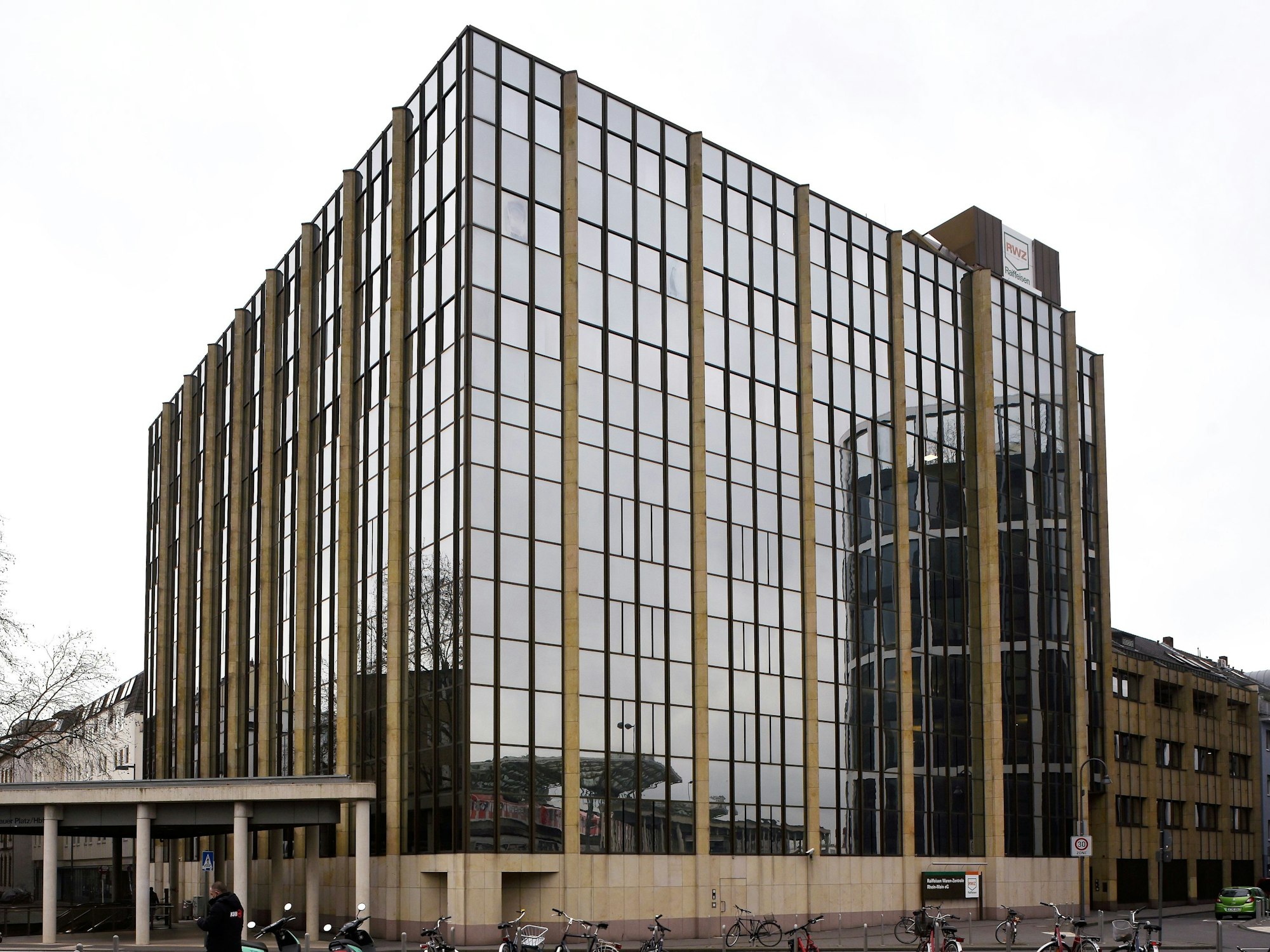 Der Hochbunker von außen: die bisherige RWZ-Zentrale.