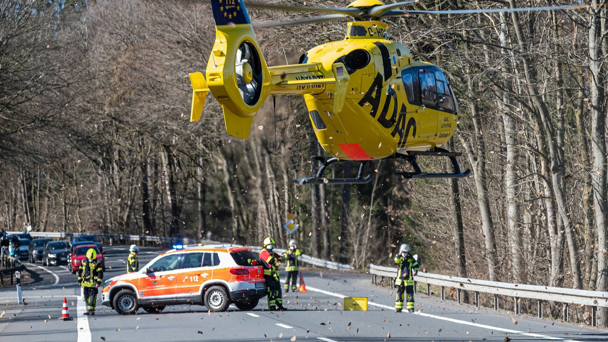 Bei einem Unfall in Hessen ist eine 17-jährige Beifahrerin gestorben. Unser Foto zeigt einen anderen Unfall.