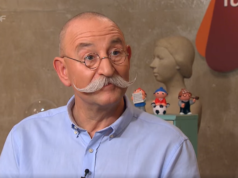 „Bares für Rares“-Moderator Horst Lichter schaut überrascht.
