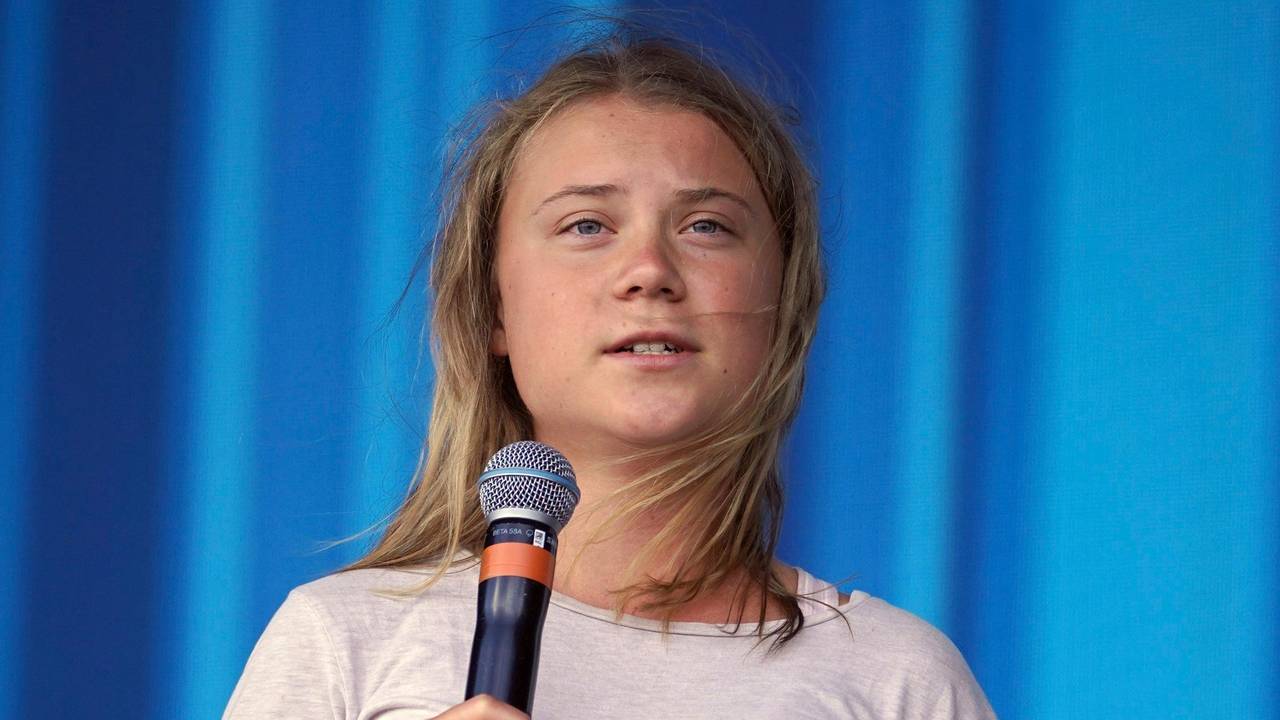 Greta Thunberg (hier am 25.06.2022 in Glastonbury) hat sich über ihr Privatleben geäußert.