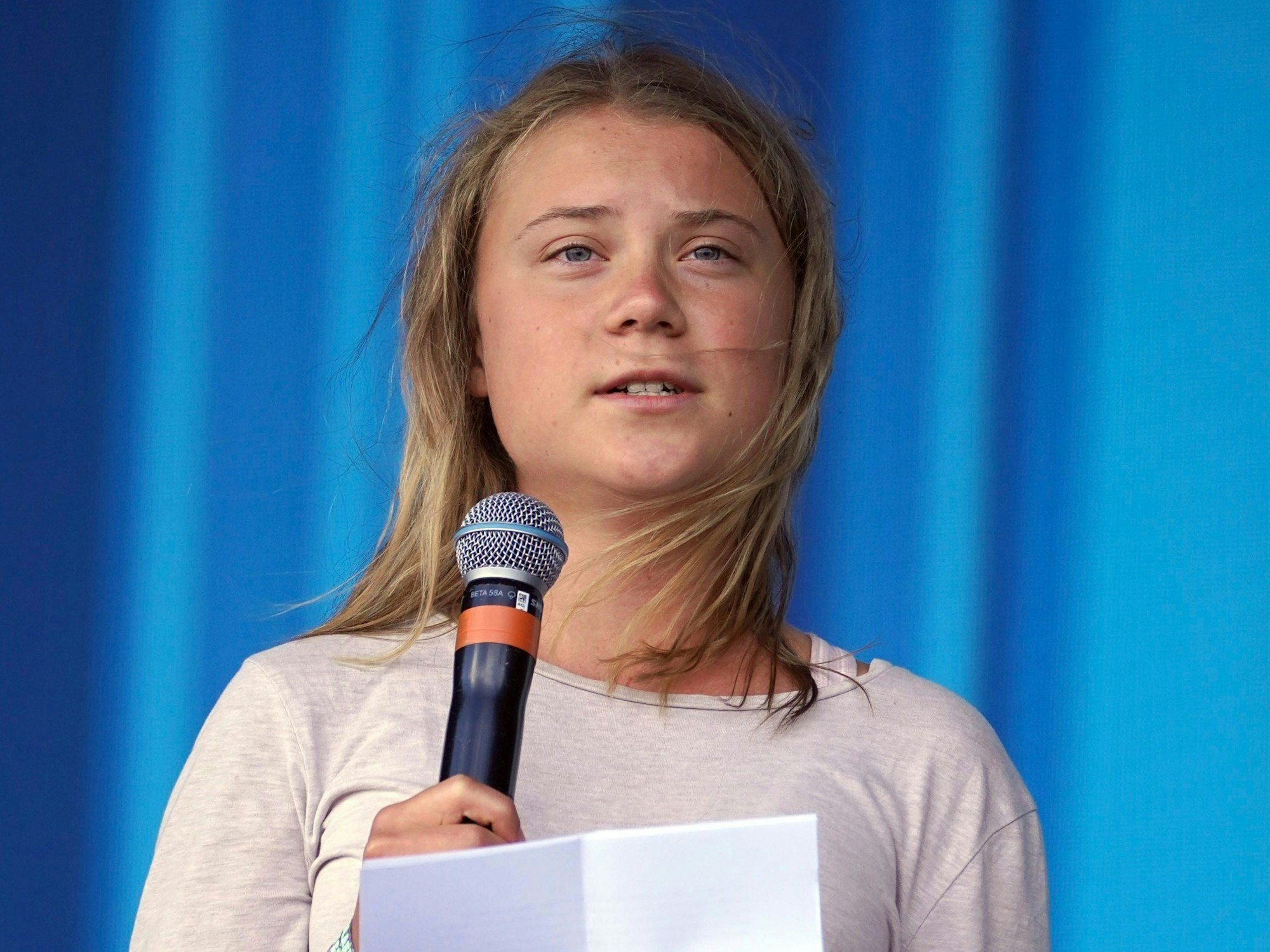 Greta Thunberg (hier am 25.06.2022 in Glastonbury) hat sich über ihr Privatleben geäußert.