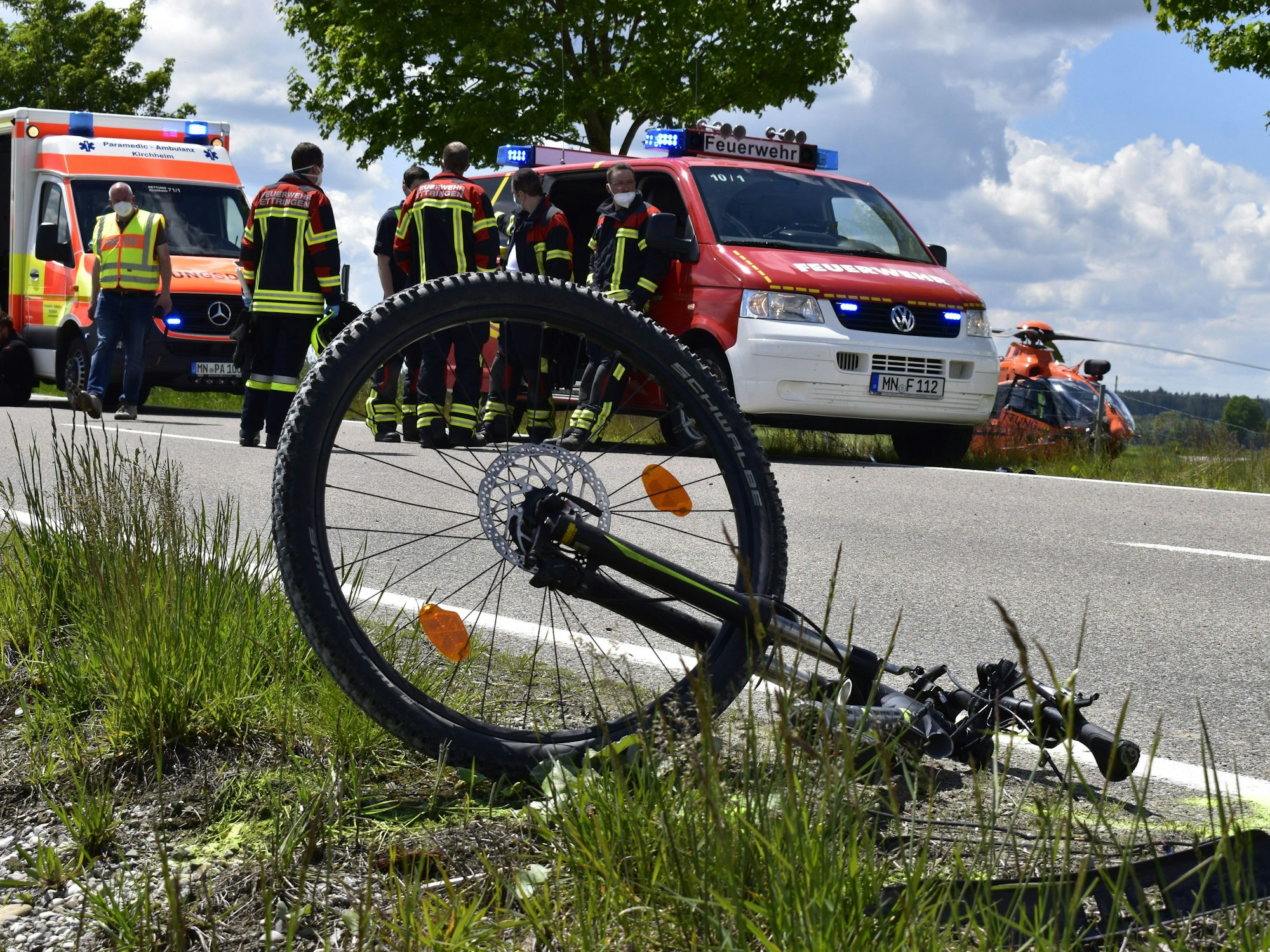 Der Radfahrer erlag noch am Unfallort seinen schweren Verletzungen. Unser Foto zeigt einen anderen Unfall.