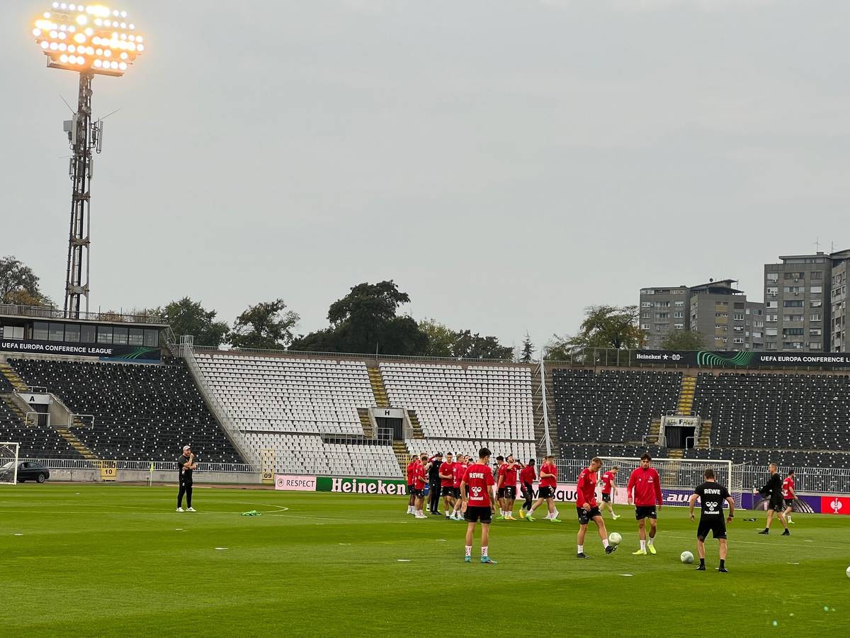 Abschlusstraining des 1. FC Köln im Stadion von Partizan Belgrad.