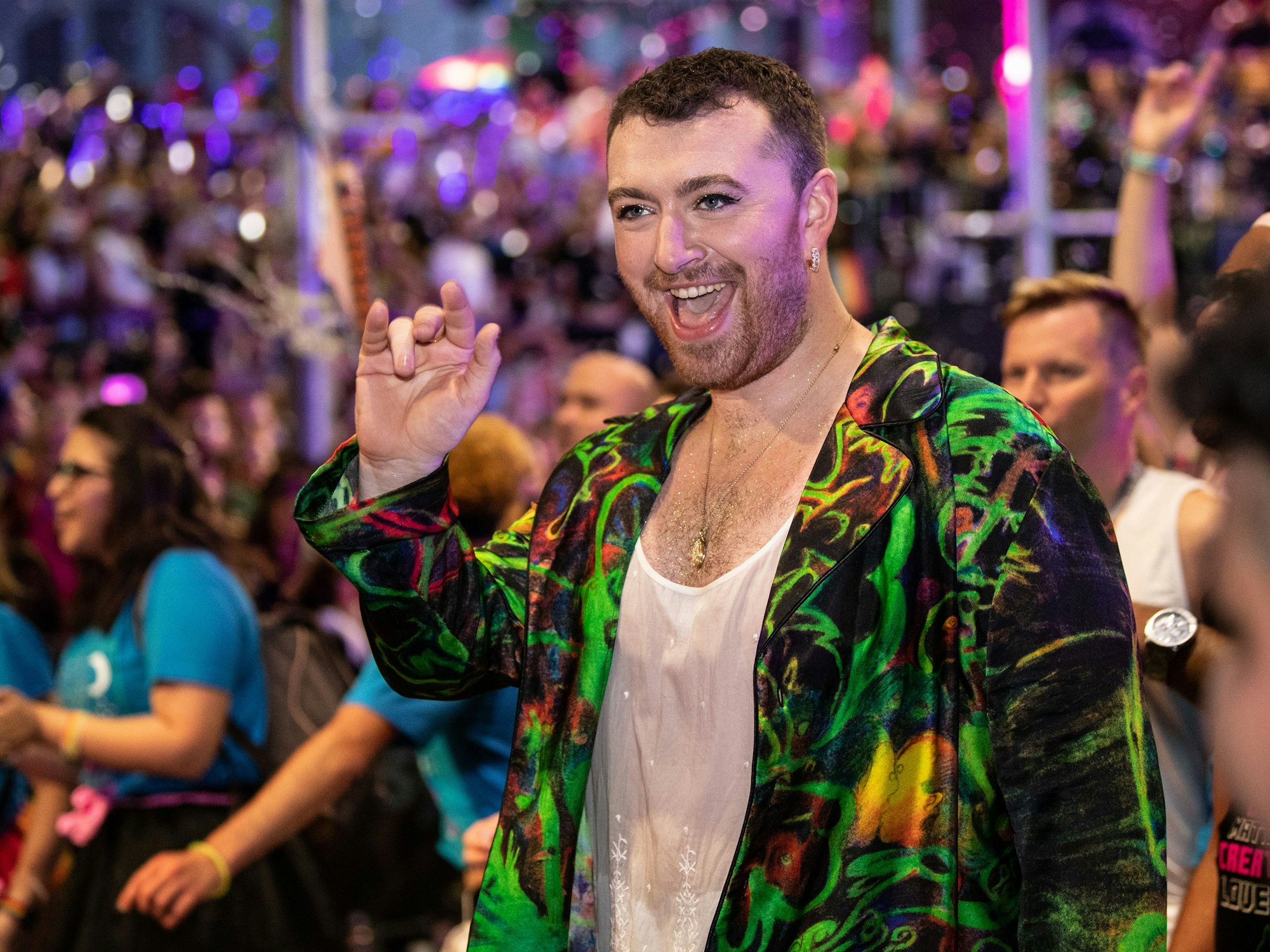 Sam Smith, Sänger aus Großbritannien, nimmt an der Parade des 42. Sydney Gay and Lesbian Mardi Gras teil.