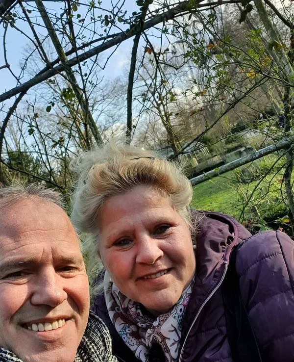Harald Elsenbast und Silvia Wollny auf einem Instagram-Foto vom Februar 2020 in der Natur.