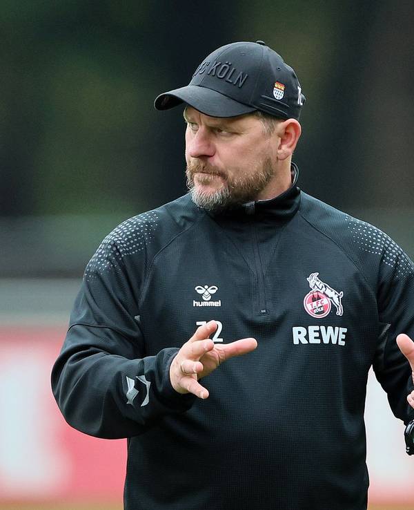 Steffen Baumgart bei der Vorbereitung auf Augsburg, am 14. Oktober 2022 am Geißbockheim