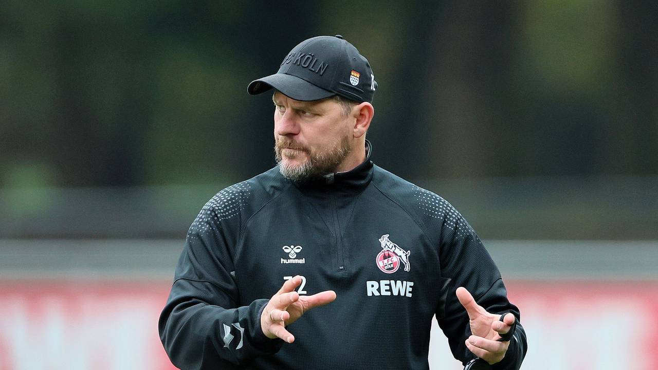 Steffen Baumgart bei der Vorbereitung auf Augsburg, am 14. Oktober 2022 am Geißbockheim