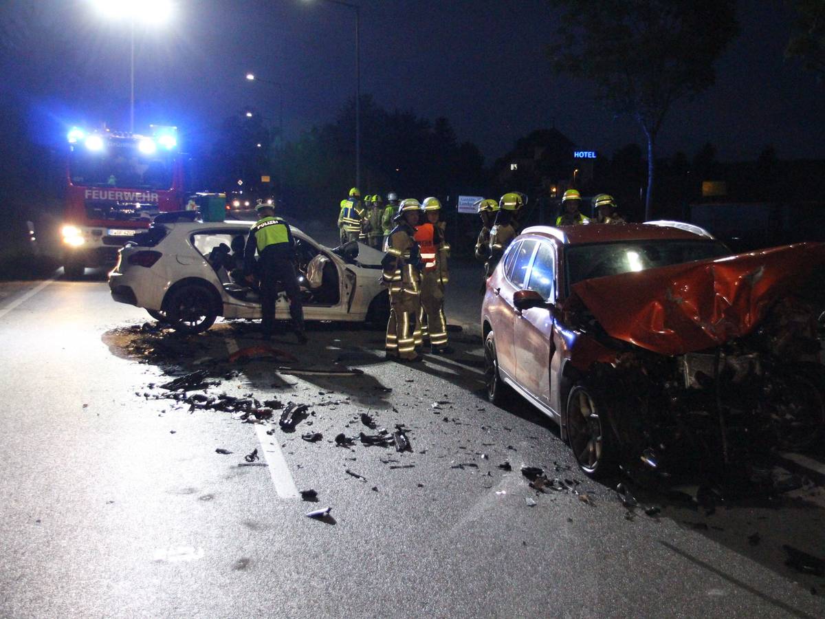 Beide Fahrer wurden nach der Kollision schwer verletzt. Unser Archivfoto zeigt einen anderen Unfall.