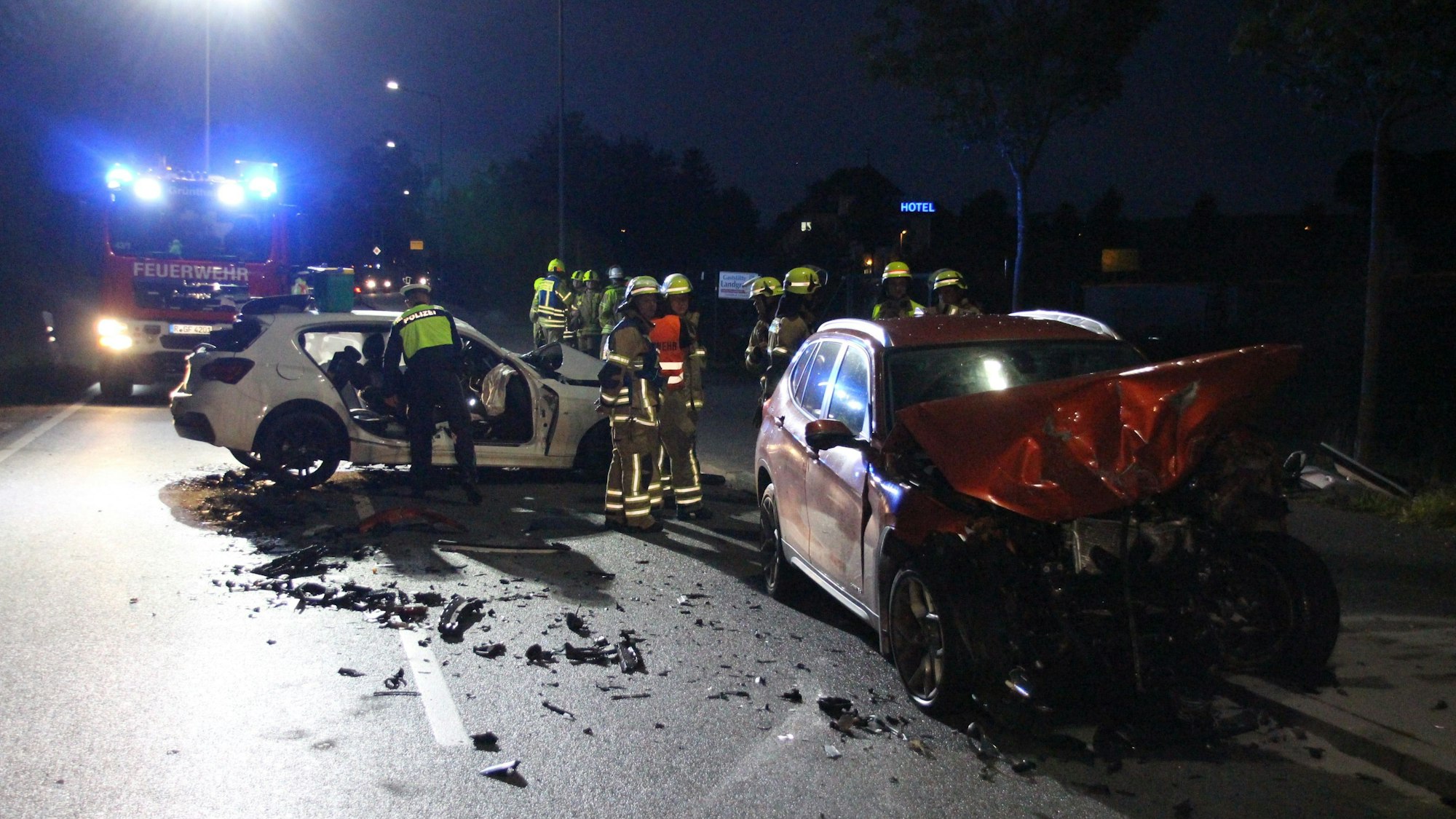 Beide Fahrer wurden nach der Kollision schwer verletzt. Unser Archivfoto zeigt einen anderen Unfall.