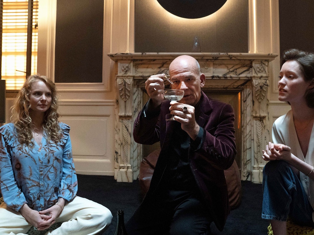 Sabine (Friederike Ott, l-r), Dr. Adrian Goser (Martin Wuttke) und Amina (Anabel Möbius) in einer Szene aus «Tatort: Leben Tod Ekstase» (undatiert).
